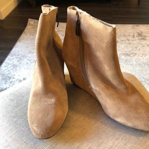 Vincent Camuto Ankle Booties